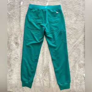 Women’s Figs Zamora Jogger Scrub Pants Green
